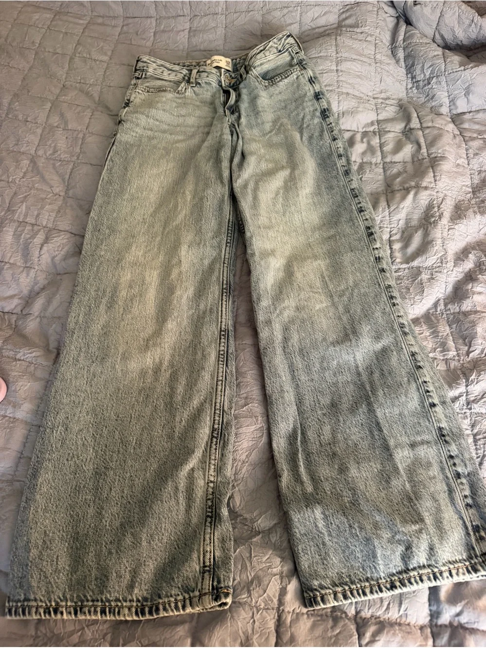 Abercrombie kids Light Low Rise Baggy Jeans with Bows Girls Size 13/14 Long